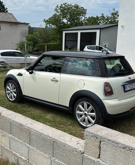 Mini Cooper 1.6