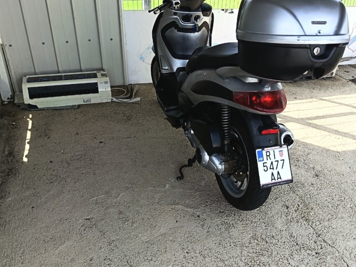 Piaggio Beverly 200