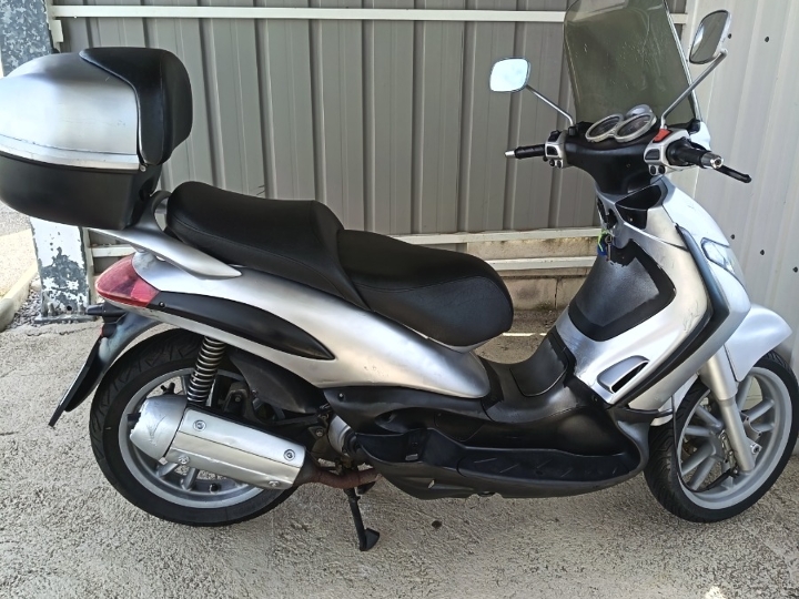 Piaggio Beverly 200