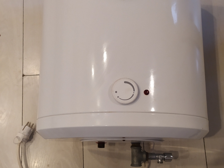 Bojler 30 litara