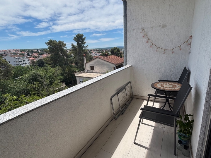 Malinka, Krk - adaptiran i namješten 3S stan, 90 m2, top lokacija