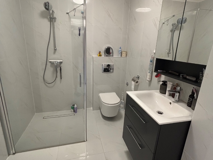 Malinka, Krk - adaptiran i namješten 3S stan, 90 m2, top lokacija