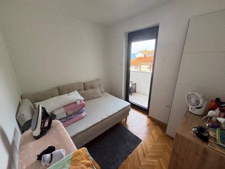 Malinka, Krk - adaptiran i namješten 3S stan, 90 m2, top lokacija