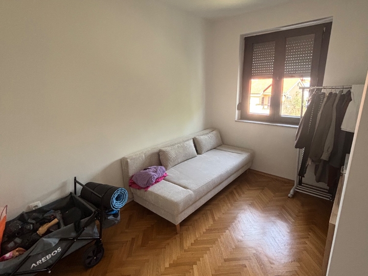 Malinka, Krk - adaptiran i namješten 3S stan, 90 m2, top lokacija