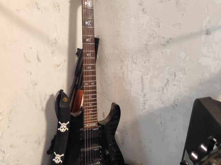 Ltd Kirk Hammer gitara