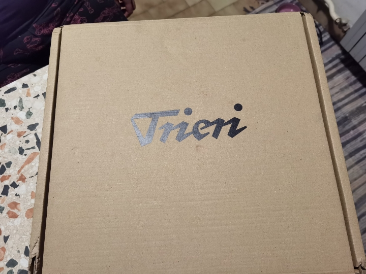 Trieri volan