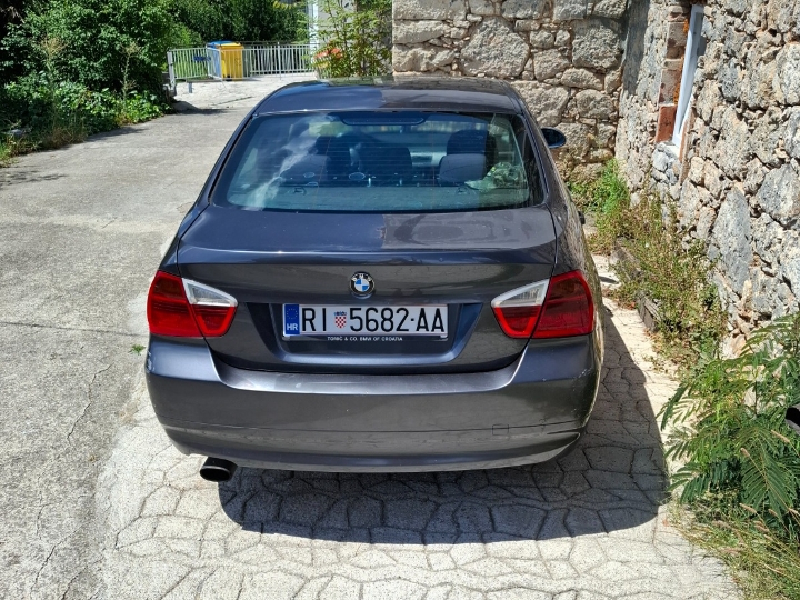 BMW E 90