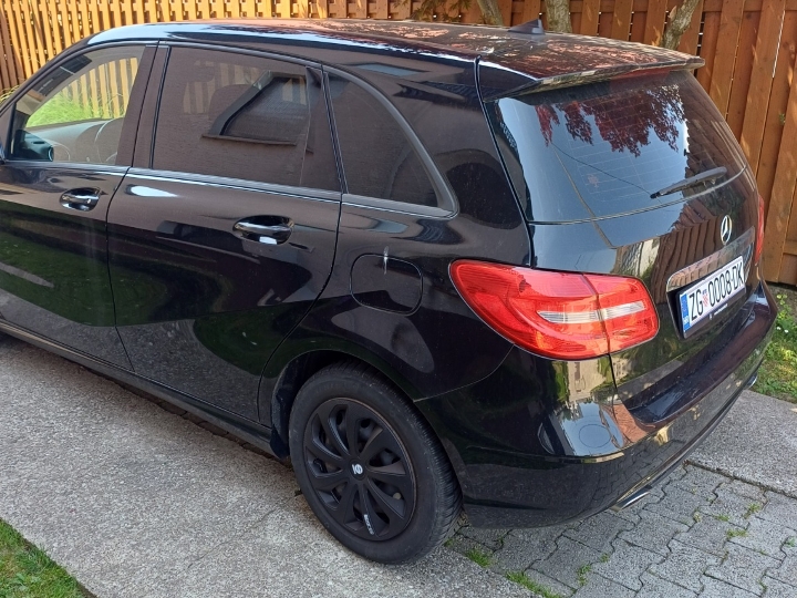 Mercedes B klasa 220 CDI, prva vlasnica