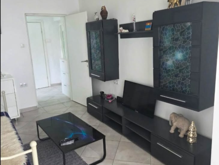 🏡 Rujevica – najam stana (1S+DB), 40 m² + terasa i vrt 🌿