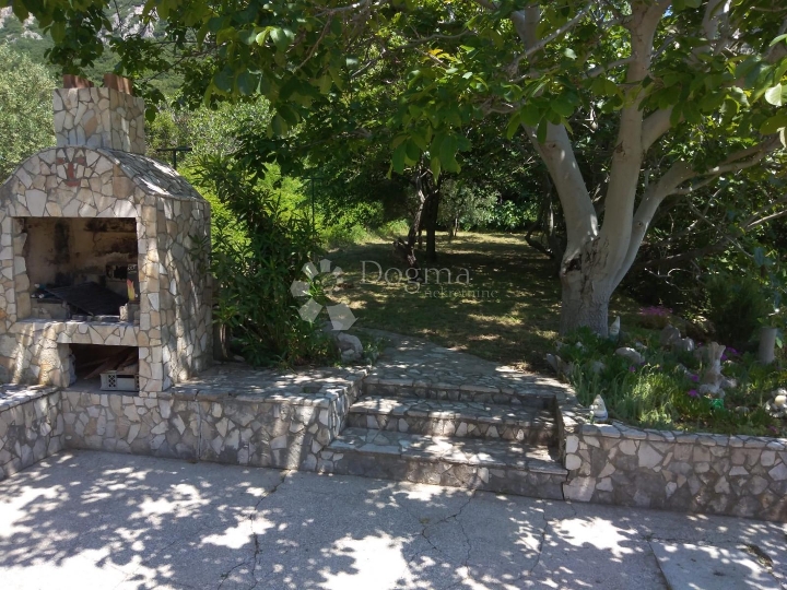 Kamena kuća s okućnicom i konobom – Bašćanska Draga - Krk