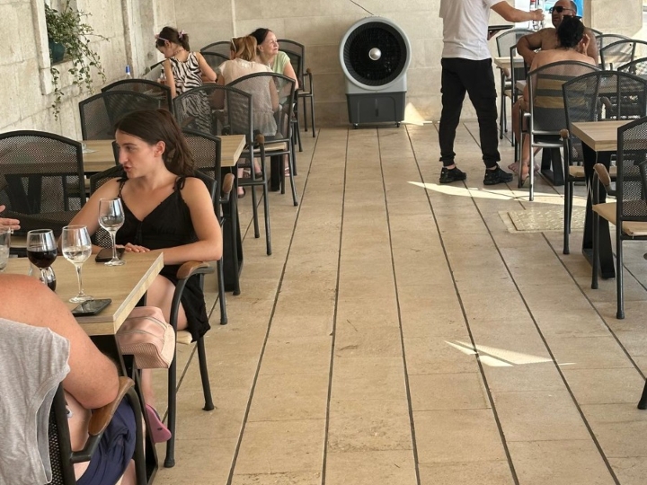Eko cooler-rashladnik za hlađenje ugostiteljske terase