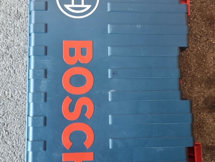 Udarna bušilica Bosch