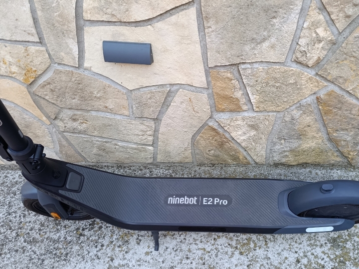 Segway Ninebot E2 Pro el. romobil– 458 km – očuvan – kvar motora