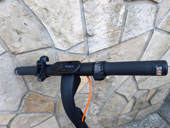 Segway Ninebot E2 Pro el. romobil– 458 km – očuvan – kvar motora