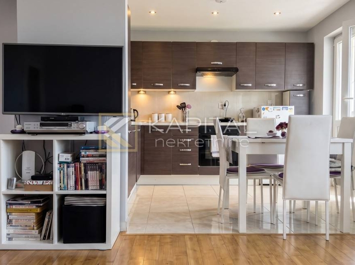 Podmurvice, 1S+DB s pogledom na more, 46 m2 (u naravi 52 m2), A+, odmah useljiv