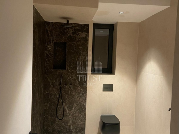 Krk - apartman u prizemlju s privatnim bazenom
