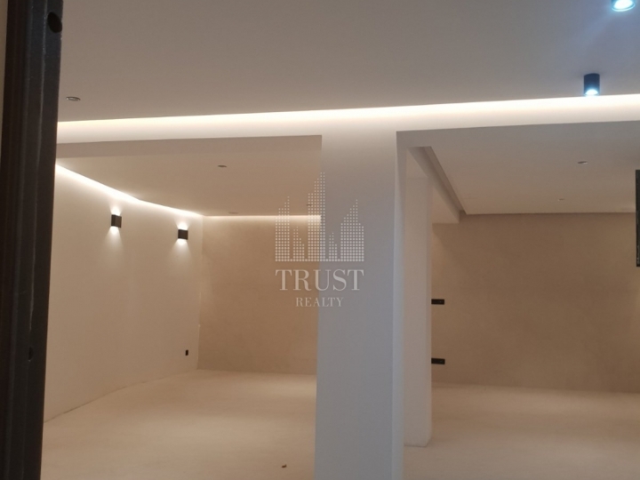 Krk - apartman u prizemlju s privatnim bazenom