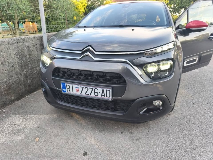 Citroen C3 SHINE PureTech 83