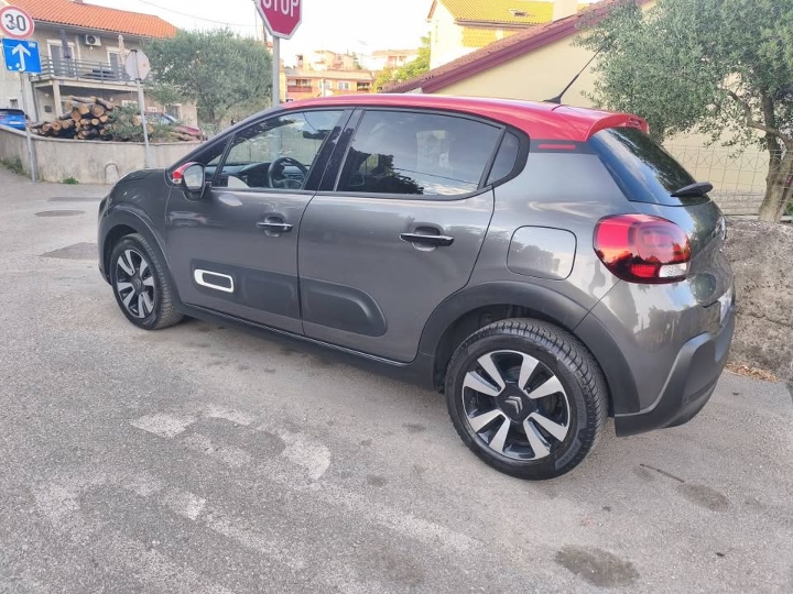 Citroen C3 SHINE PureTech 83