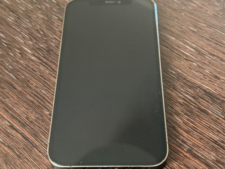 IPhone 12 Pro 128 GB – Graphite – Odlično stanje