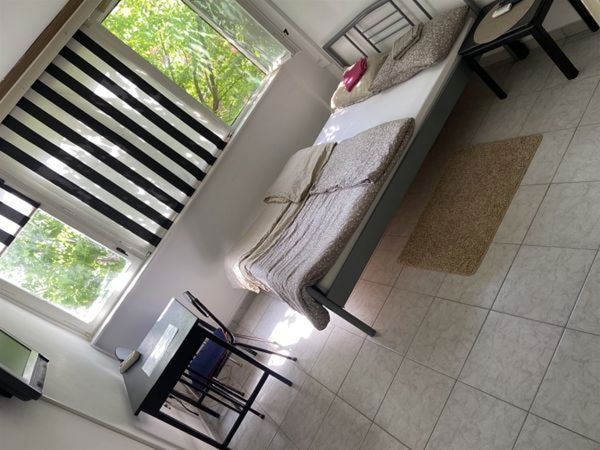 Stan, apartman, sobe, kuća za smještaj radnika,Osijek gradilište KBC