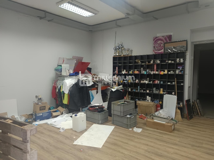 Rijeka, izvrsna lokacija nadomak centra grada, 108m2 poslovnog prostora
