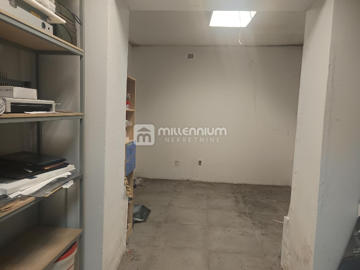 Rijeka, izvrsna lokacija nadomak centra grada, 108m2 poslovnog prostora