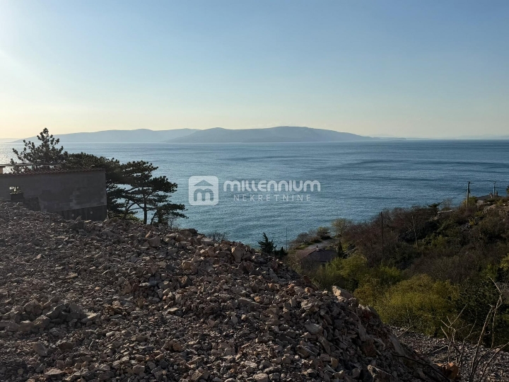 Senj, 630m2 građevinskog zemljišta