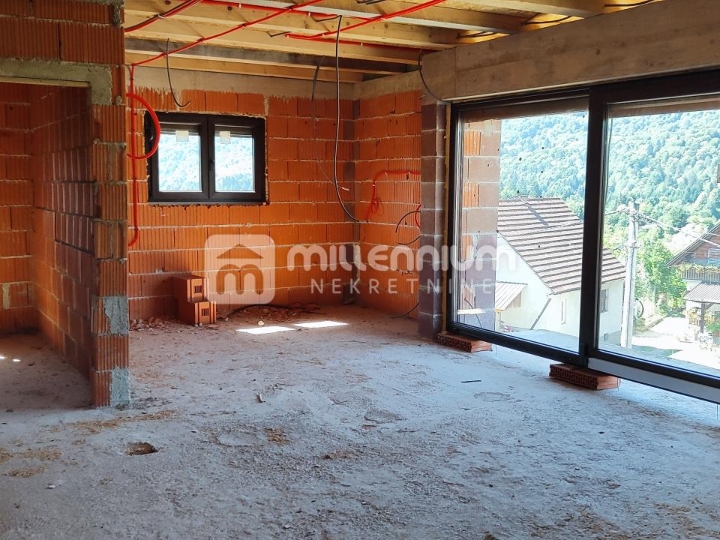 Severin na Kupi, 310m2, 3 samostojeće kuće