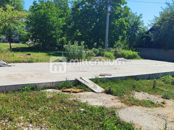 Severin na Kupi, 310m2, 3 samostojeće kuće