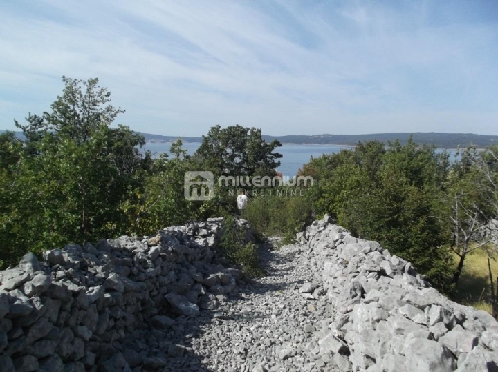 Selce, 2.126m2 poljoprivrednog zemljišta