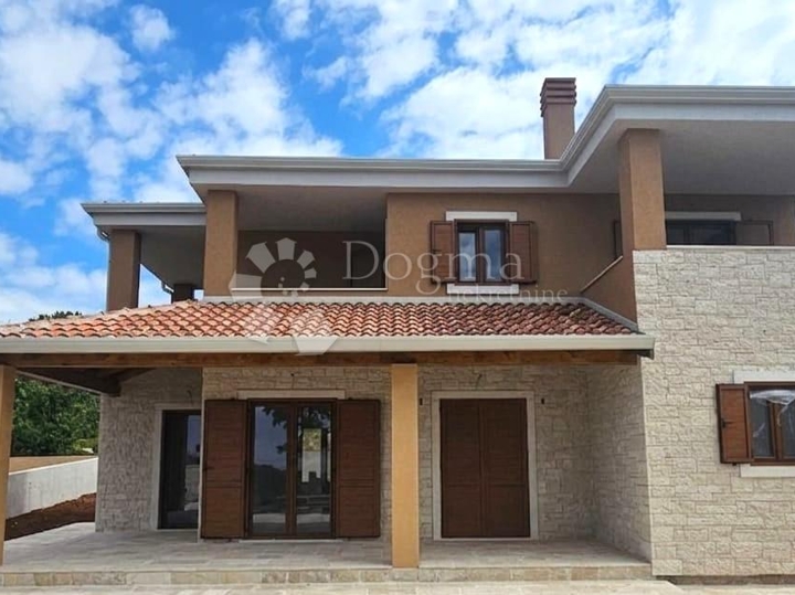 Poreč okolica - luksuzna vila s 4 spavaće sobe, pogled more!