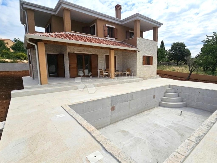 Poreč okolica - luksuzna vila s 4 spavaće sobe, pogled more!