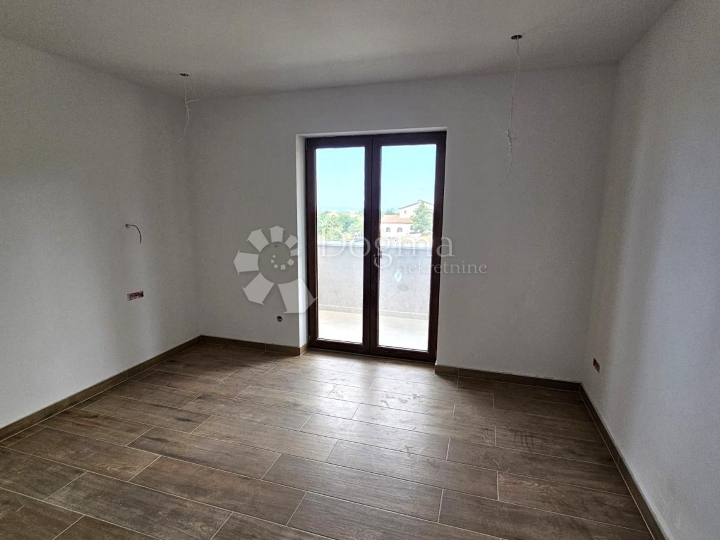 Poreč okolica - luksuzna vila s 4 spavaće sobe, pogled more!