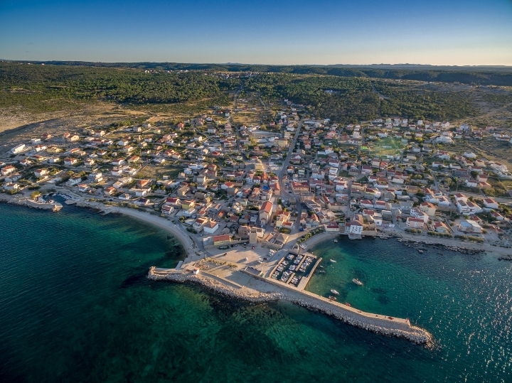 Ražanac, 20km Zadar - kuća 1. red do mora s panoramskim pogledom