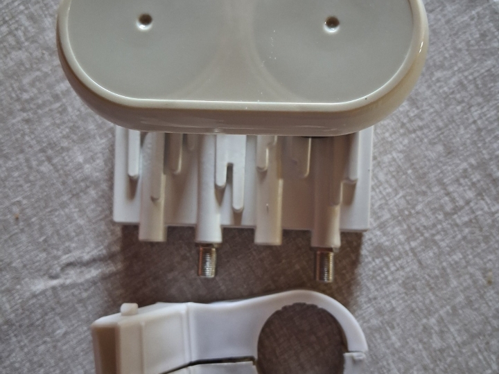Monoblock twin LNB 4 - 3°
