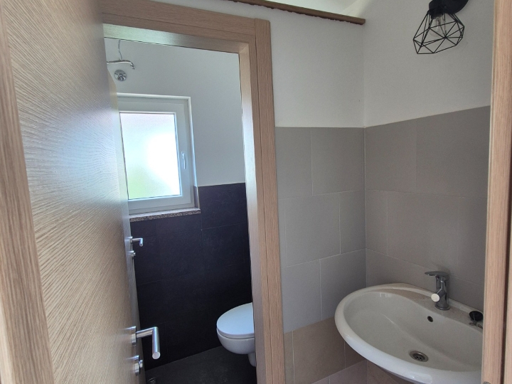 Viškovo, Marčelji, poslovni prostor 81 m2