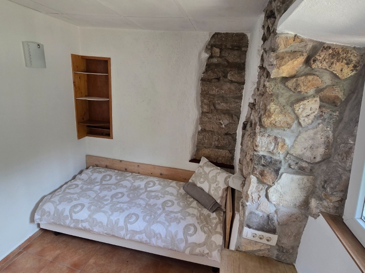 Iznajmljujem garsonijeru