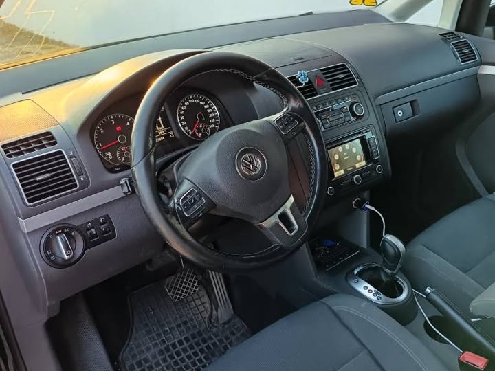 VW Touran 1.6 tdi