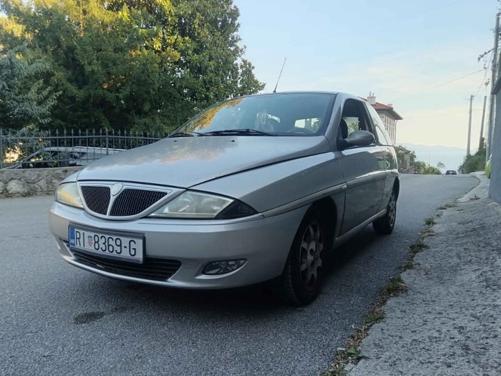 Lancia Y 1.2 elephantino