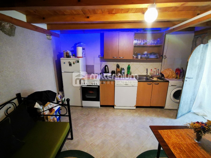 Novi Vinodolski, Grižane, 38m2, šarmantna kamena kućica