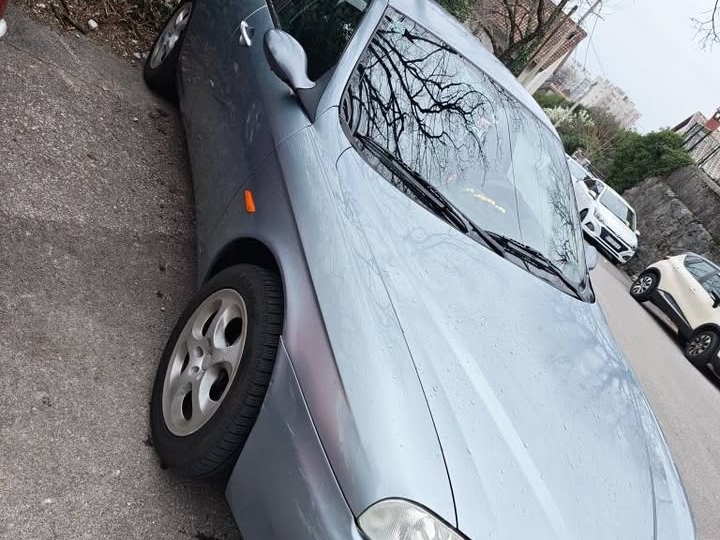 Alfa Romeo 156