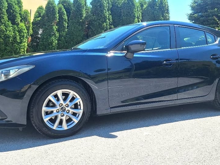Mazda 3 1.5 benzinac
