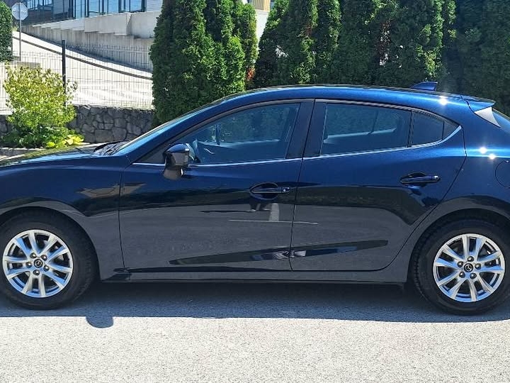 Mazda 3 1.5 benzinac