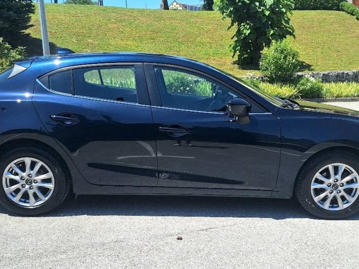 Mazda 3 1.5 benzinac