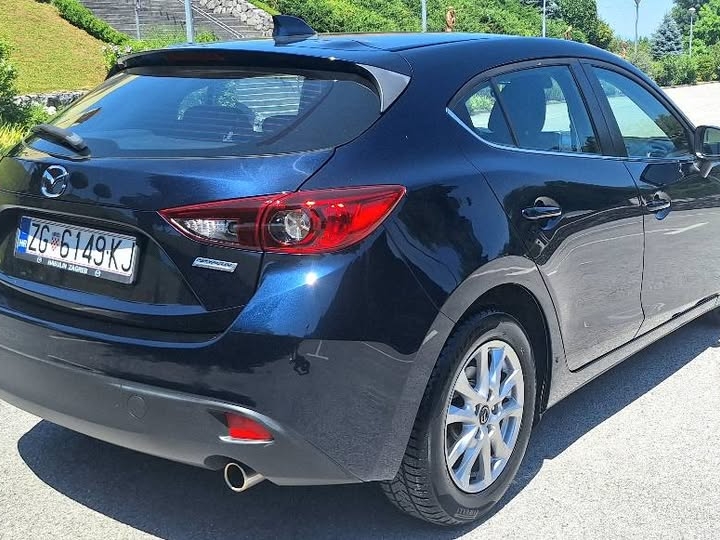 Mazda 3 1.5 benzinac