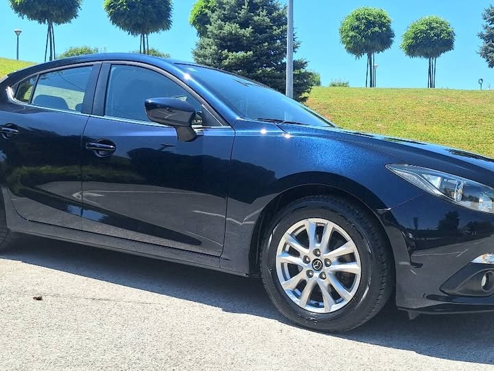 Mazda 3 1.5 benzinac