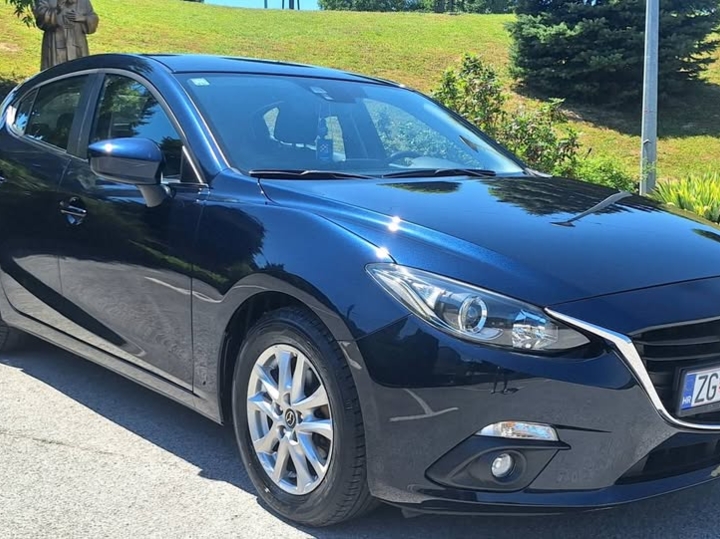 Mazda 3 1.5 benzinac