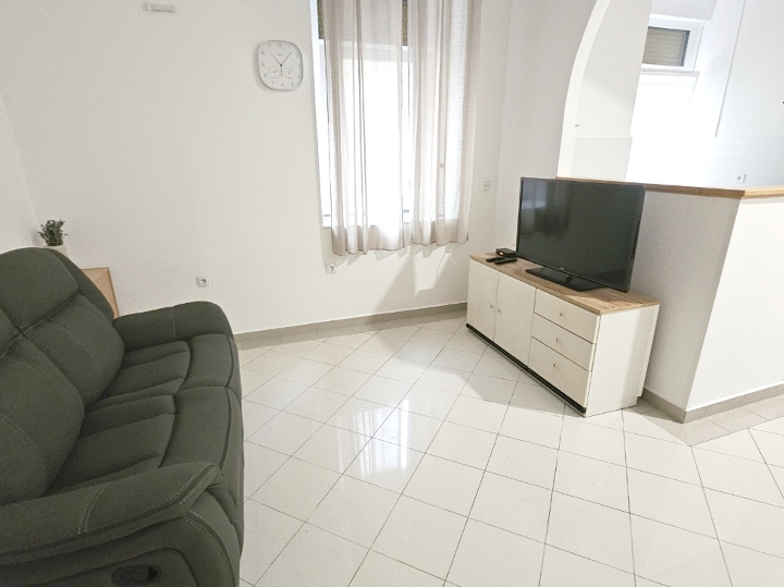 Belveder, 70 m2, 2S+DB, 750€