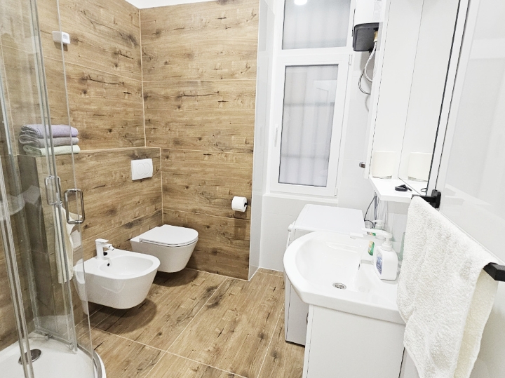 Belveder, 70 m2, 2S+DB, 750€